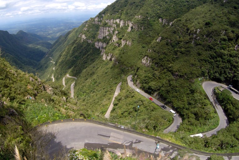 As infinitas curvas da Serra do Rio do Rastro