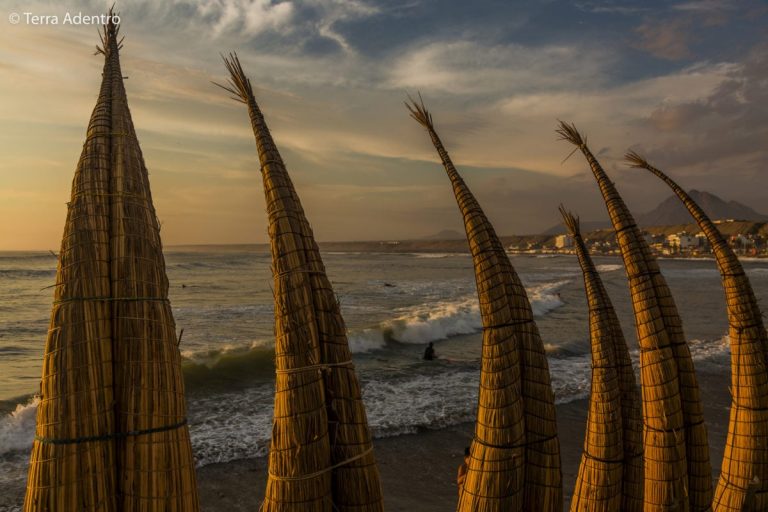 As ondas perfeitas das praias do norte do Peru