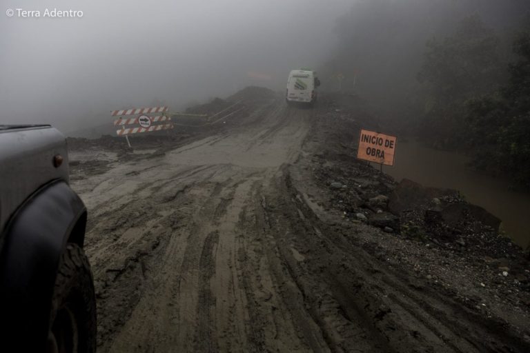 Avalanche na Colômbia, a estrada mais desafiadora da viagem