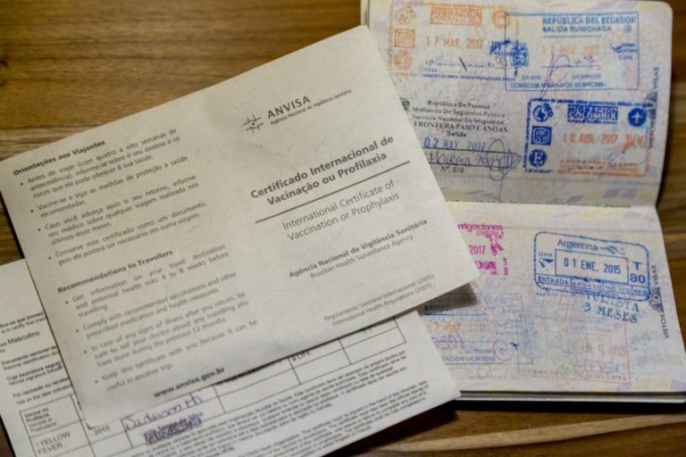 Preciso do Certificado Internacional de Vacinação contra a Febre Amarela?