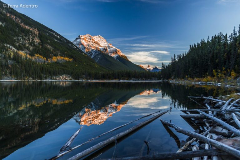 Cruzando os Parques Jasper e Banff, nas Montanhas Rochosas Canadenses