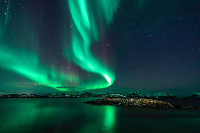 Aurora Boreal na Expedição Ártico® nas Ilhas Lofoten