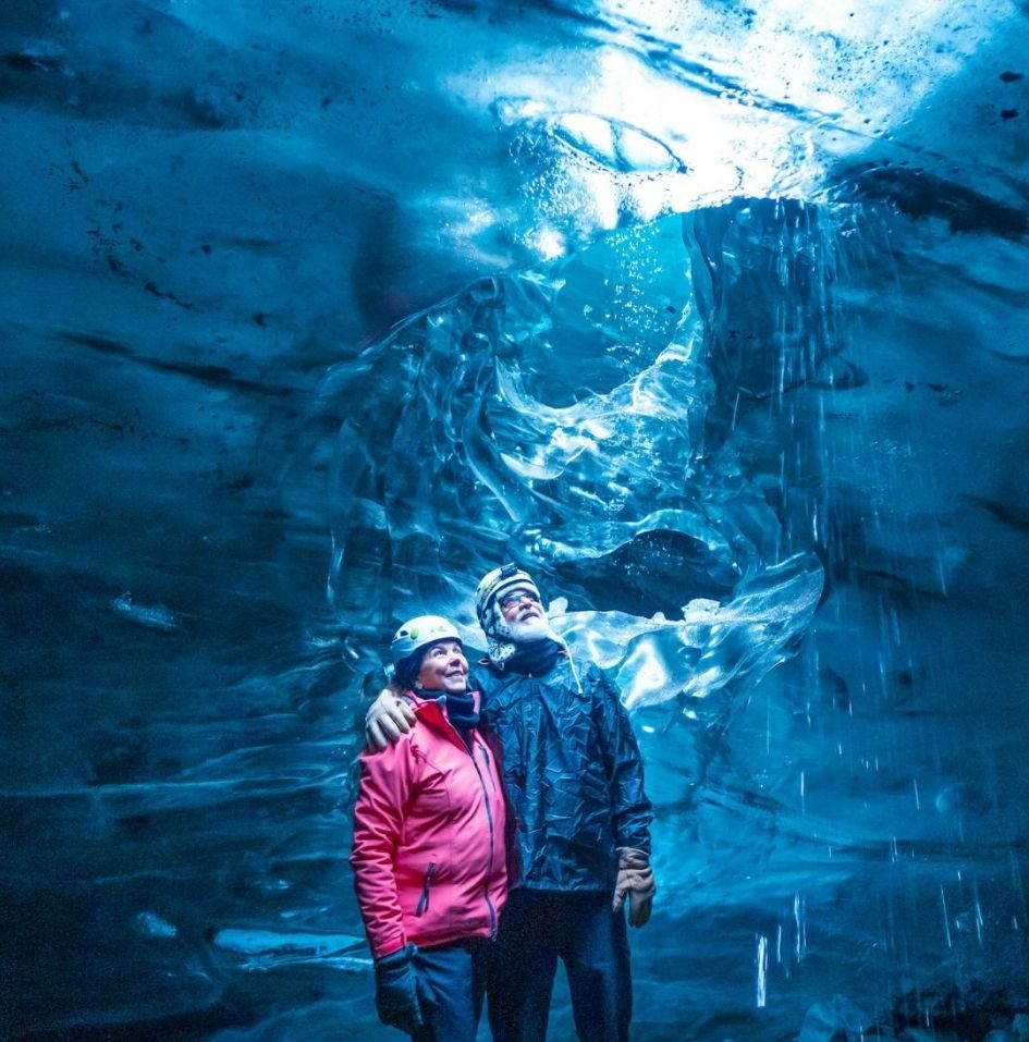 Caverna de Gelo na Islândia